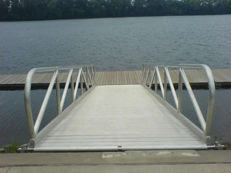 Extra-wide aluminum gangway make loading and unloading small craft easy